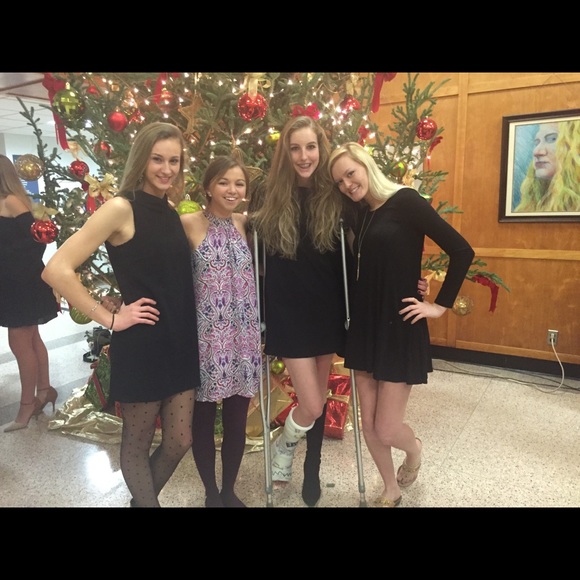 Dress - Picture 3 of 3